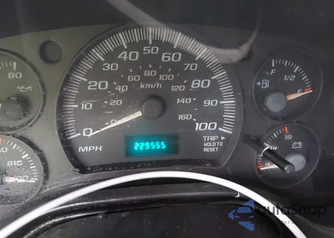 2004 Chevrolet Express G1500 z USA, uszkodzony, nr VIN 1GCFG15T541148028